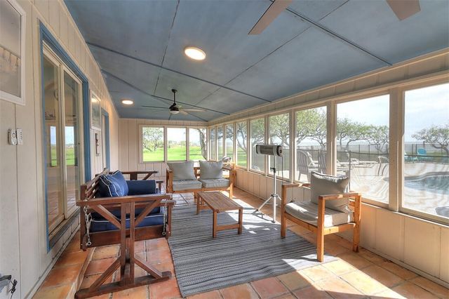 1010 First St, Bayside, TX 78340