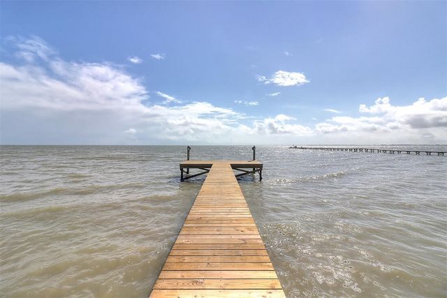 1010 First St, Bayside, TX 78340
