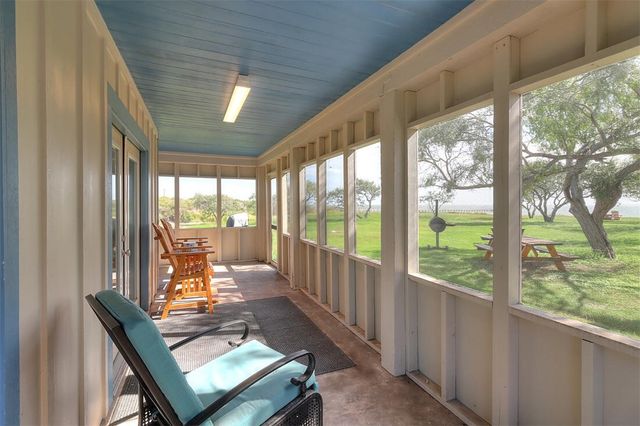 1010 First St, Bayside, TX 78340