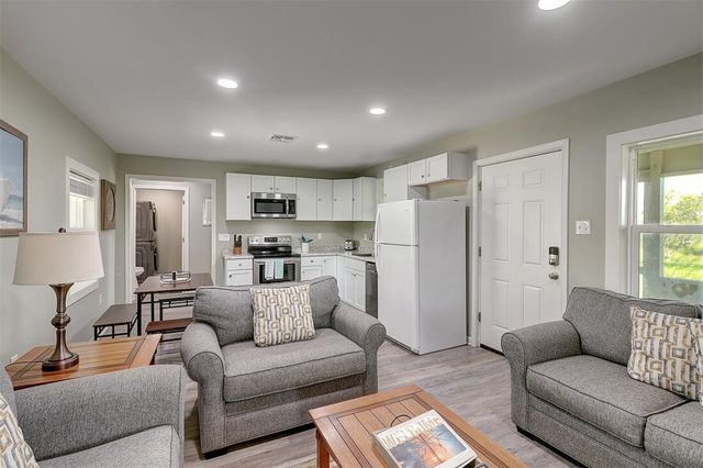 1010 First St, Bayside, TX 78340
