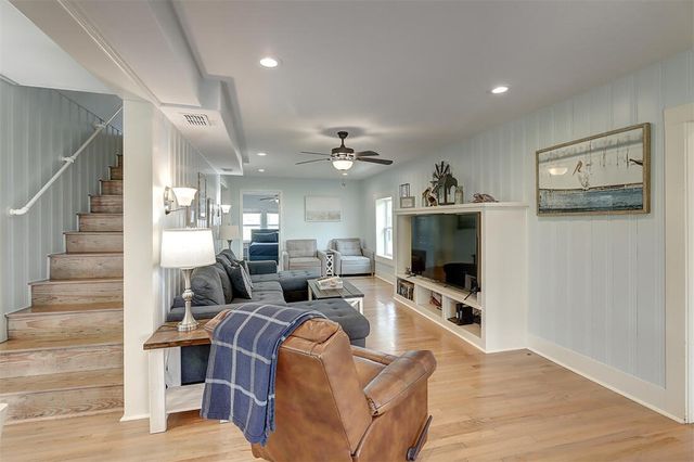1010 First St, Bayside, TX 78340