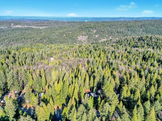 13202 Quaker Hill Cross, Nevada City, CA 95959