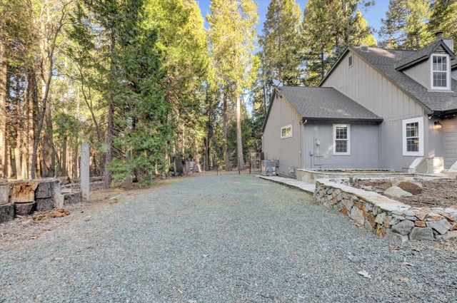 13202 Quaker Hill Cross, Nevada City, CA 95959