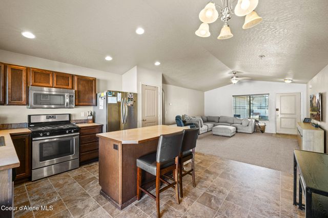 7290 N Bandon LN, Coeur D'alene, ID 83815