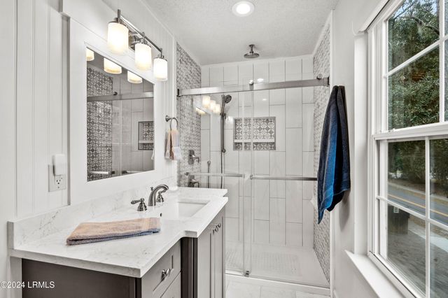 817 15th St Unit F, Port Royal, SC 29935