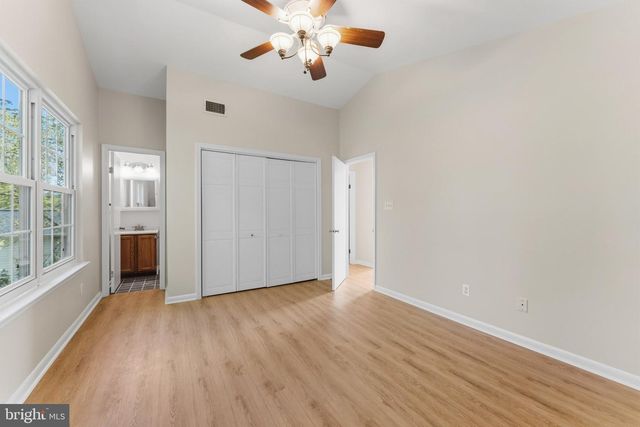 1465 KINGSTREAM DR, Herndon, VA 20170