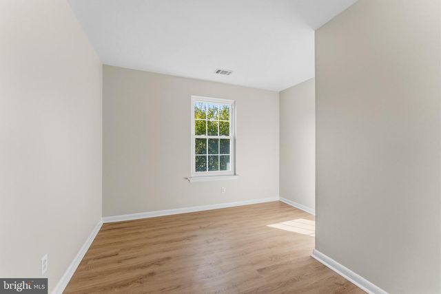 1465 KINGSTREAM DR, Herndon, VA 20170