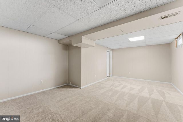 1465 KINGSTREAM DR, Herndon, VA 20170
