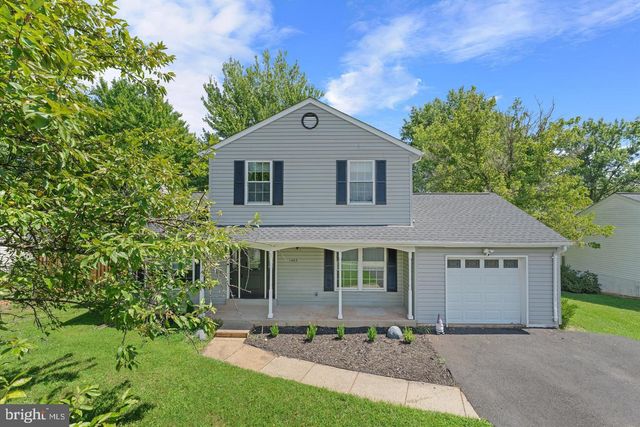 1465 KINGSTREAM DR, Herndon, VA 20170