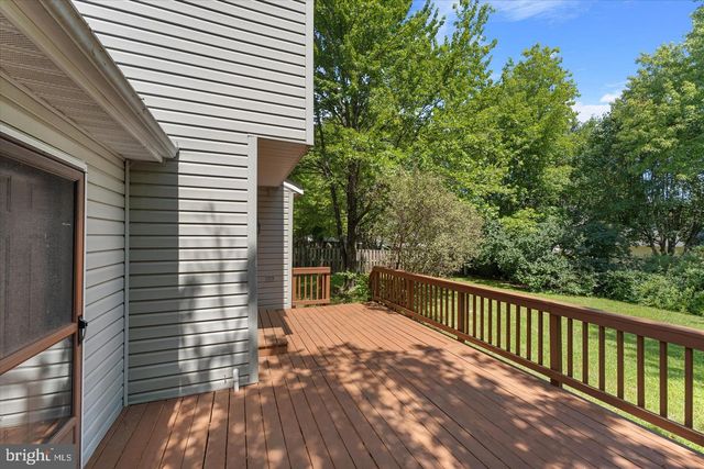 1465 KINGSTREAM DR, Herndon, VA 20170