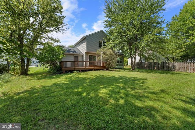 1465 KINGSTREAM DR, Herndon, VA 20170