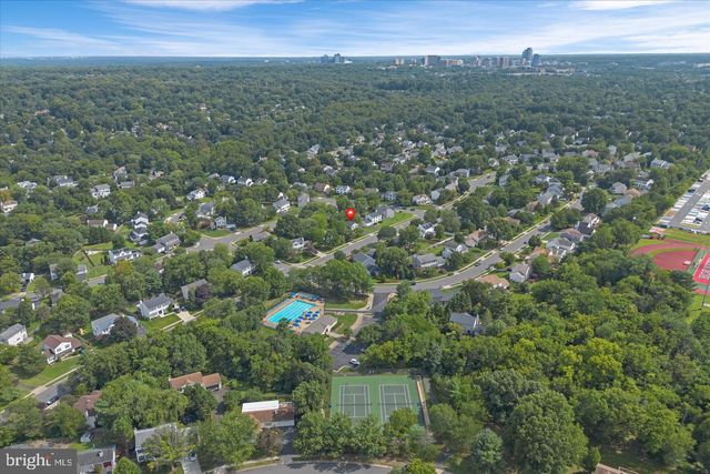 1465 KINGSTREAM DR, Herndon, VA 20170
