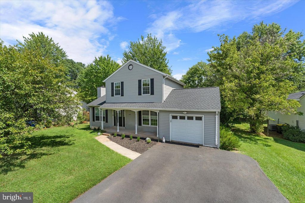 1465 KINGSTREAM DR, Herndon, VA 20170