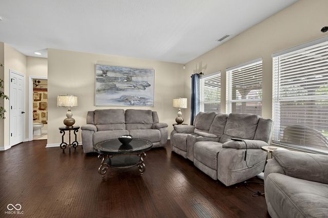 6107 W Brickell Lane, Mccordsville, IN 46055