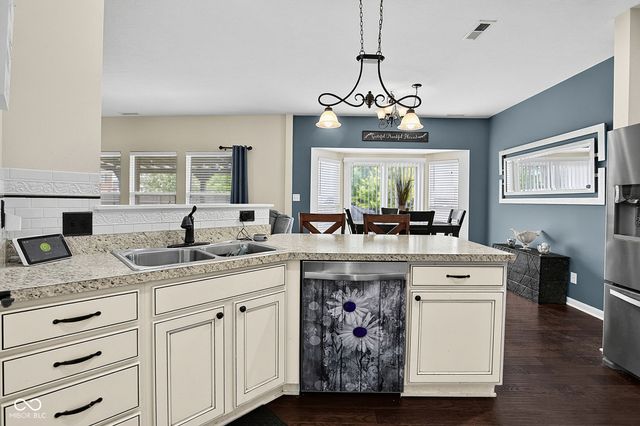 6107 W Brickell Lane, Mccordsville, IN 46055