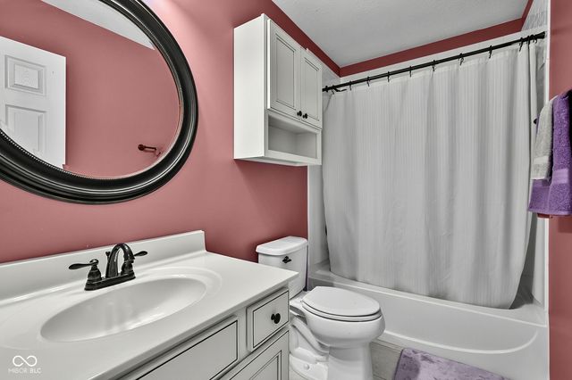 6107 W Brickell Lane, Mccordsville, IN 46055