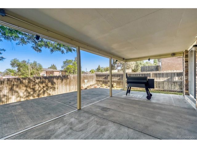 6140 Wright St, Arvada, CO 80004