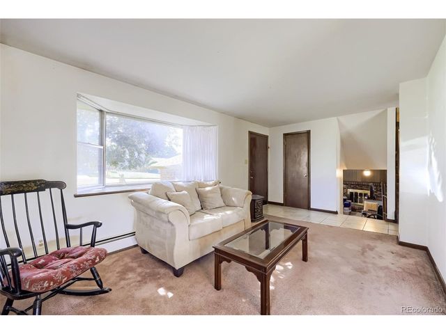 6140 Wright St, Arvada, CO 80004