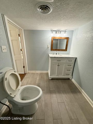 2021 Appleton Ln, Louisville, KY 40216