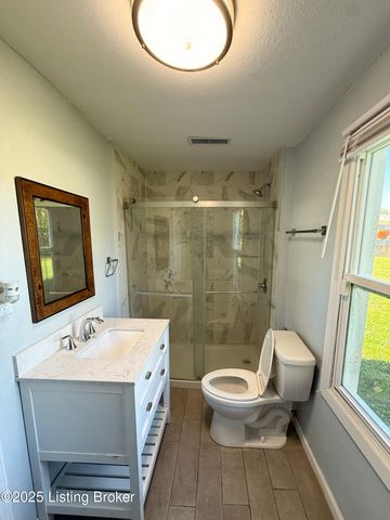 2021 Appleton Ln, Louisville, KY 40216