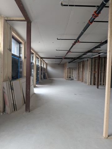 2224 W Grand Avenue, Chicago, IL 60612