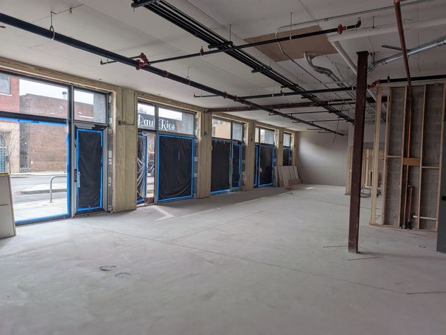 2224 W Grand Avenue, Chicago, IL 60612