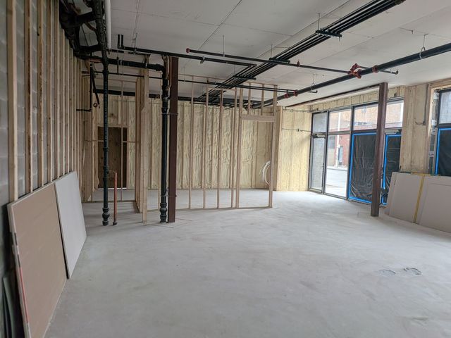 2224 W Grand Avenue, Chicago, IL 60612