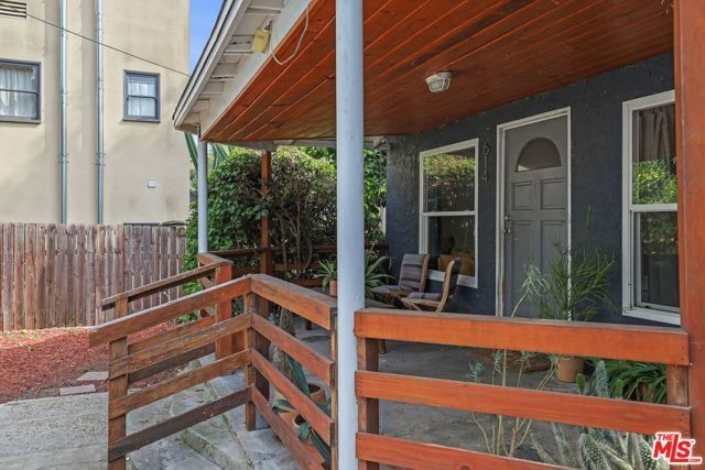 1614 Grafton Street, Los Angeles, CA 90026