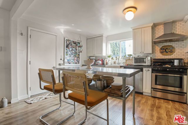 1614 Grafton Street, Los Angeles, CA 90026