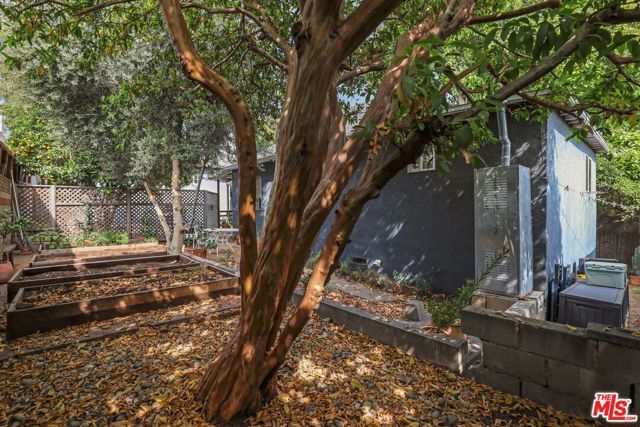 1614 Grafton Street, Los Angeles, CA 90026