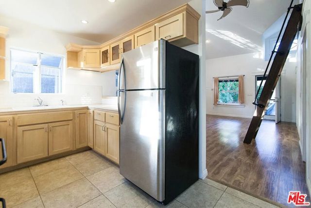 1614 Grafton Street, Los Angeles, CA 90026