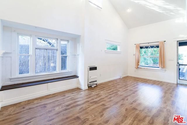 1614 Grafton Street, Los Angeles, CA 90026