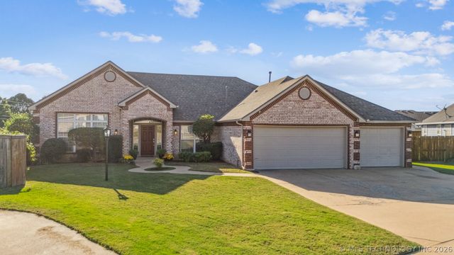 9608 N 100th East Avenue, Owasso, OK 74055