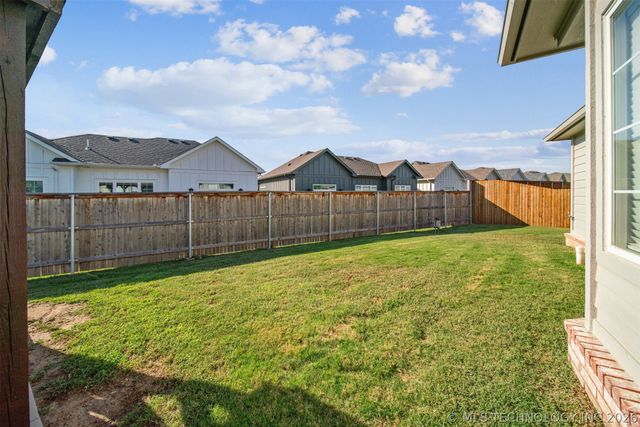 9608 N 100th East Avenue, Owasso, OK 74055