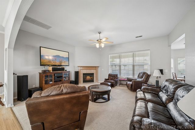9608 N 100th East Avenue, Owasso, OK 74055