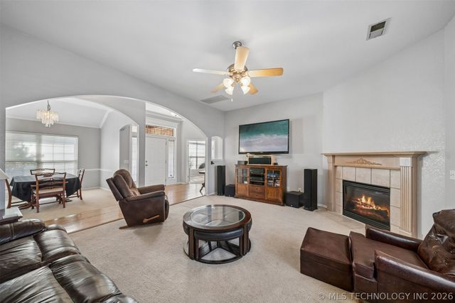 9608 N 100th East Avenue, Owasso, OK 74055
