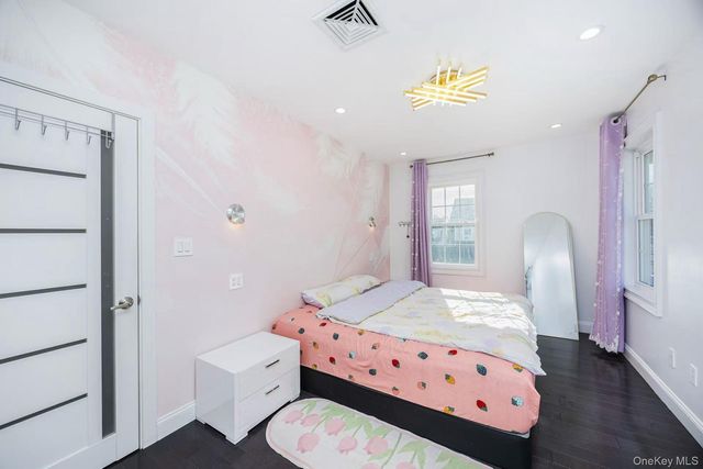 110 Melrose Avenue, East Rockaway, NY 11518