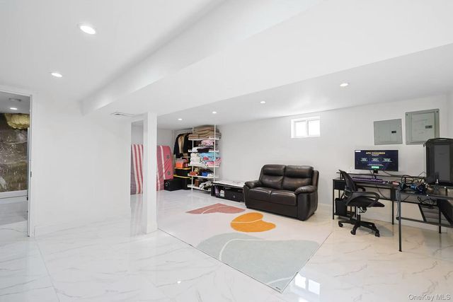 110 Melrose Avenue, East Rockaway, NY 11518