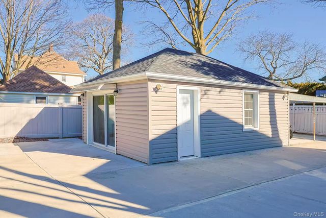 110 Melrose Avenue, East Rockaway, NY 11518