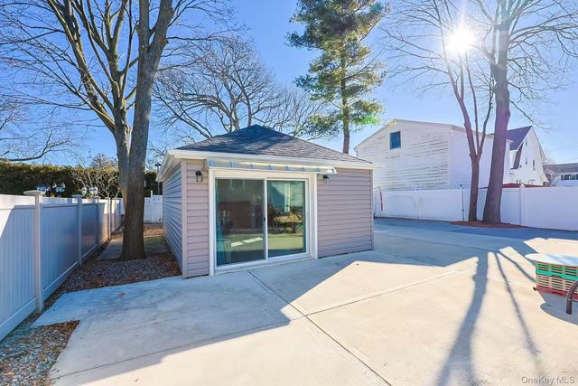 110 Melrose Avenue, East Rockaway, NY 11518