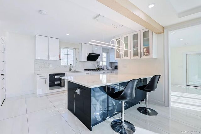 110 Melrose Avenue, East Rockaway, NY 11518