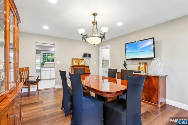 12 Clearwater Drive, Wayne, NJ 07470