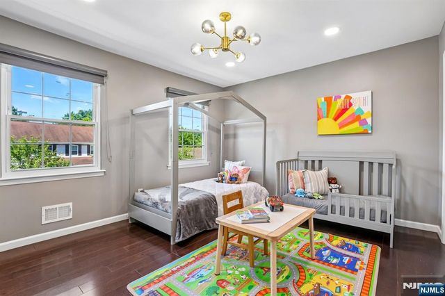 12 Clearwater Drive, Wayne, NJ 07470