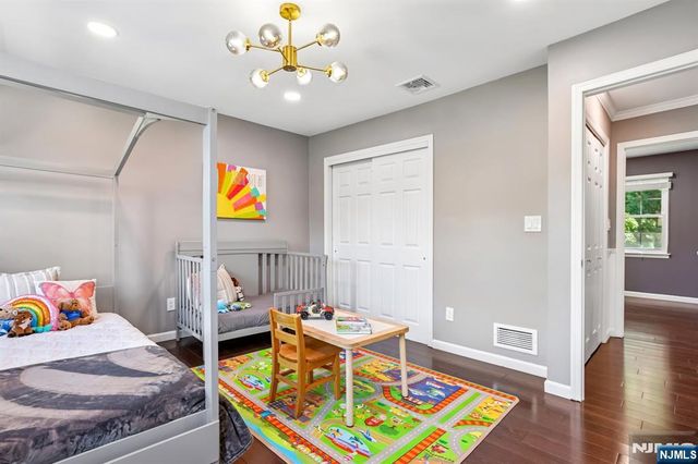 12 Clearwater Drive, Wayne, NJ 07470