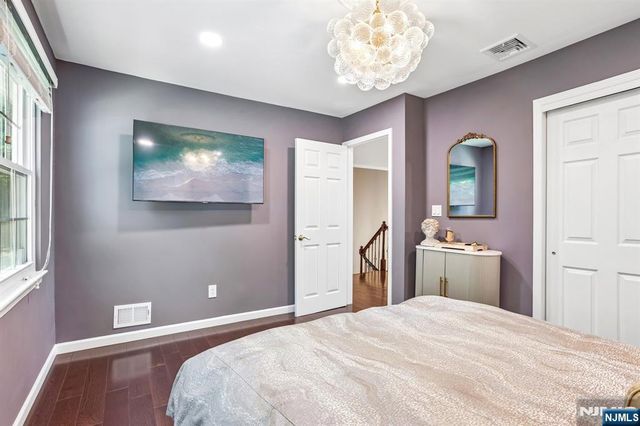 12 Clearwater Drive, Wayne, NJ 07470