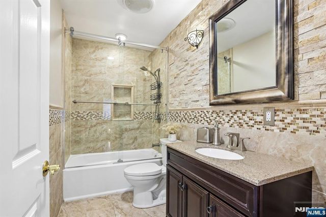 12 Clearwater Drive, Wayne, NJ 07470