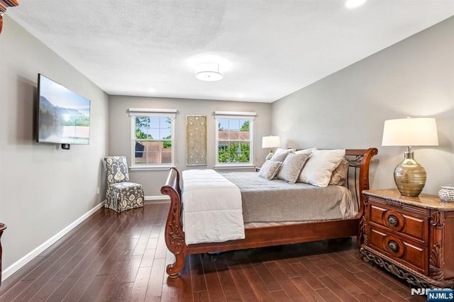 12 Clearwater Drive, Wayne, NJ 07470