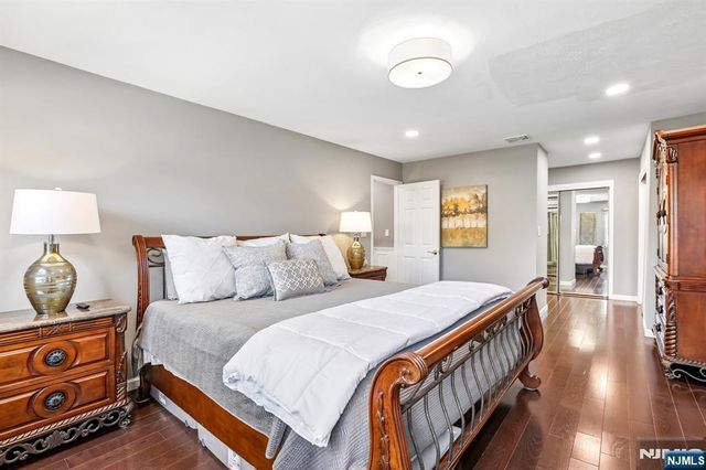 12 Clearwater Drive, Wayne, NJ 07470