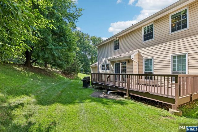 12 Clearwater Drive, Wayne, NJ 07470
