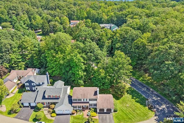 12 Clearwater Drive, Wayne, NJ 07470